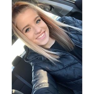 Meet your Posher, Megan